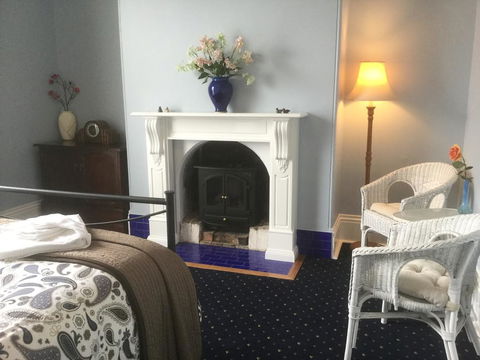 The Bank Guesthouse Glen Innes - Tourism TAS 2