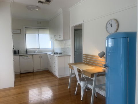 The Batch On Benyon , Fresh And Cute As A Button - Hobart Tourism 0