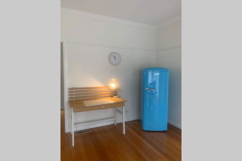 The Batch On Benyon , Fresh And Cute As A Button - Hobart Tourism 1