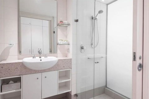 The Beach Club  -  Luxury Private Apartments - Hobart Tourism 3