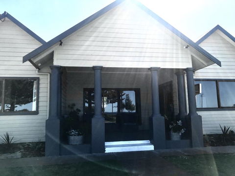 The Beach House & Villas - Hobart Tourism 1