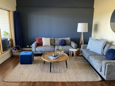 The Beach House & Villas - Hobart Tourism 0