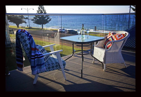 Penguin Beachfront Apartments - Tourism TAS 8