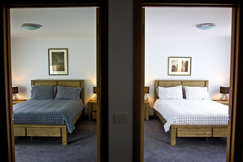 Penguin Beachfront Apartments - Tourism TAS 26