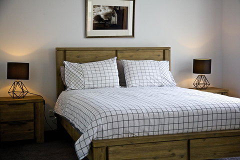 Penguin Beachfront Apartments - Tourism TAS 25