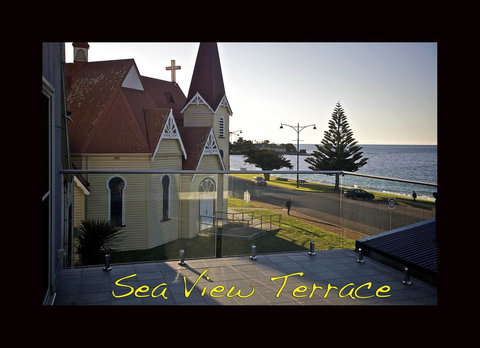 Penguin Beachfront Apartments - Tourism TAS 7