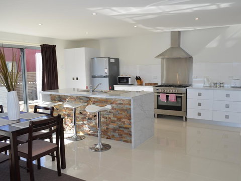 170 Hazards View - Unit 1 - Tourism TAS 4