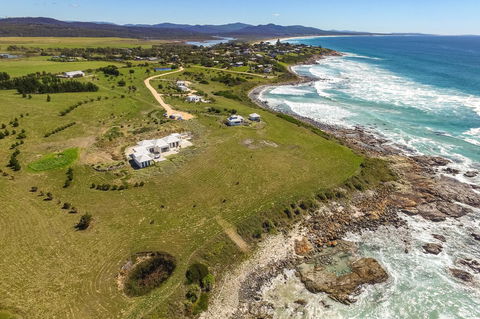 Saltwater - Absolute Oceanfront, Hot Tubs, Sauna, Fire Pits - Hobart Tourism 26