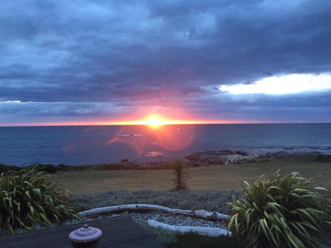 Saltwater - Absolute Oceanfront, Hot Tubs, Sauna, Fire Pits - Hobart Tourism 4