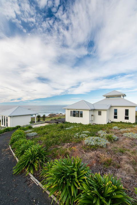 Saltwater - Absolute Oceanfront, Hot Tubs, Sauna, Fire Pits - Hobart Tourism 11