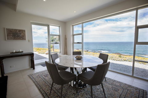 Saltwater - Absolute Oceanfront, Hot Tubs, Sauna, Fire Pits - Hobart Tourism 41