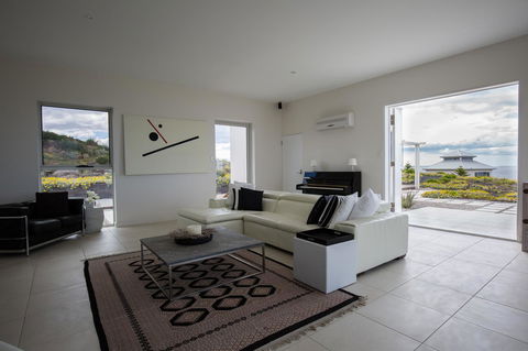 Saltwater - Absolute Oceanfront, Hot Tubs, Sauna, Fire Pits - Hobart Tourism 43