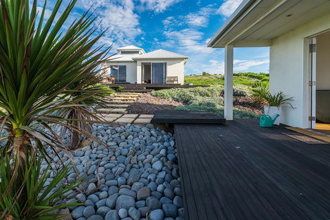 Saltwater - Absolute Oceanfront, Hot Tubs, Sauna, Fire Pits - Hobart Tourism 13
