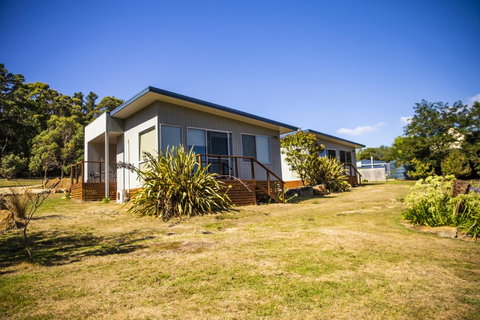 Little Norfolk Bay Events And Chalets - Tourism TAS 1