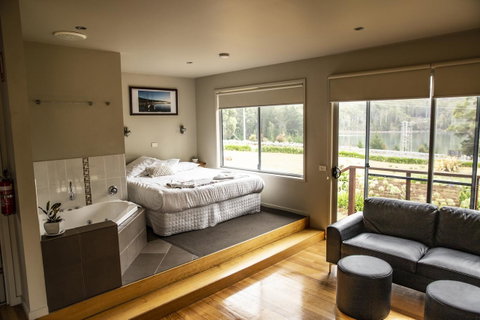 Little Norfolk Bay Events And Chalets - Tourism TAS 2