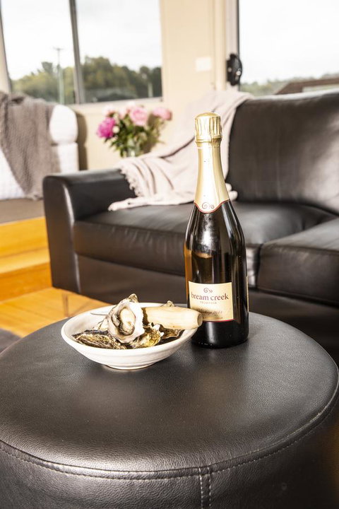 Little Norfolk Bay Events And Chalets - Tourism TAS 9