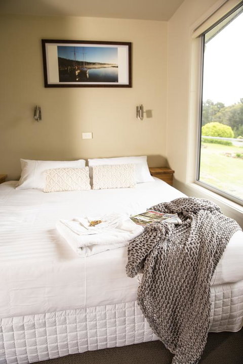 Little Norfolk Bay Events And Chalets - Tourism TAS 7