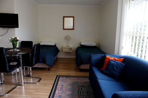 Shearwater Cottages - Hobart Tourism 7