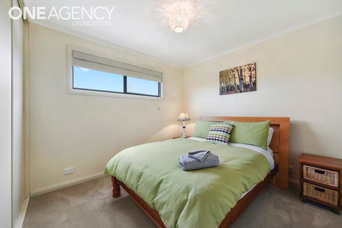 Seaspray - Hobart Tourism 10