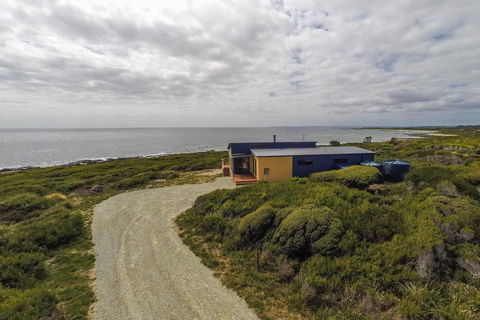 Seaspray - Hobart Tourism 1