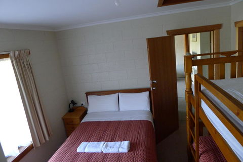 Willaway Motel Apartments - Hobart Tourism 6