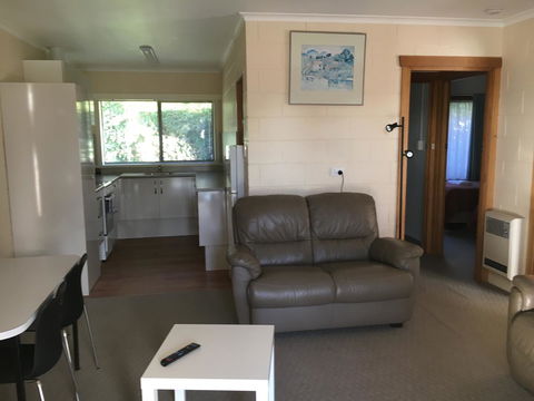 Willaway Motel Apartments - Hobart Tourism 1