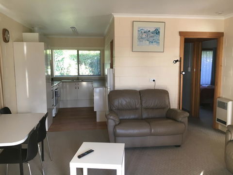 Willaway Motel Apartments - Hobart Tourism 2