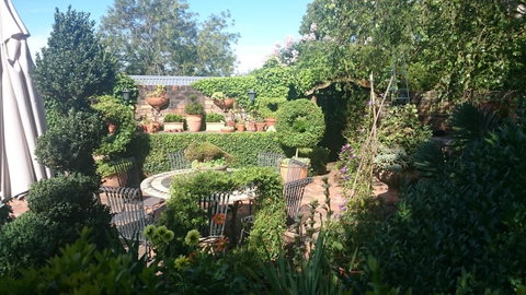 Topiary Haven - Tourism TAS 11