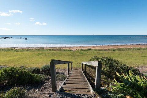 Penguin Beach House - Tourism TAS 19