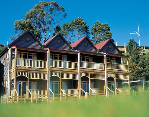 Strahan Village - Tourism TAS 18
