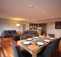Sunny 3 Bedroom Apartment in Sandy Bay
