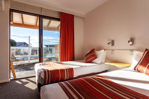 Beachfront Bicheno - Hobart Tourism 25