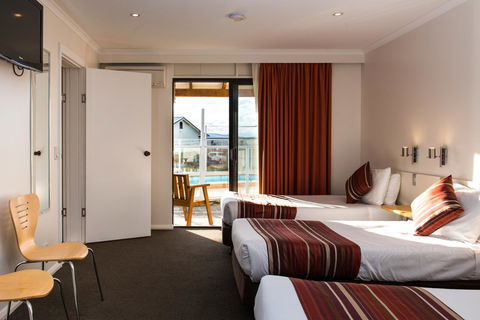 Beachfront Bicheno - Hobart Tourism 30
