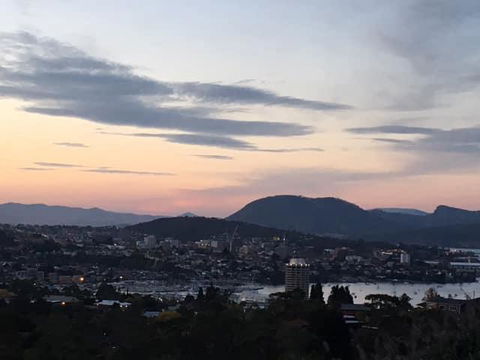 The View 2 Bed Unit With Stunning Hobart Outlook - Tourism TAS 2