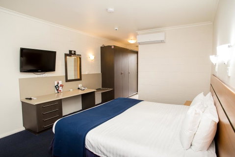 Edgewater Hotel - Tourism TAS 13