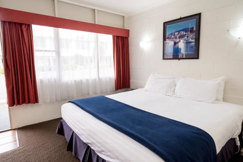 Edgewater Hotel - Tourism TAS 17