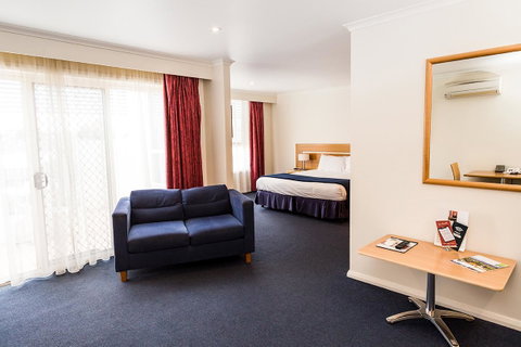 Edgewater Hotel - Tourism TAS 26