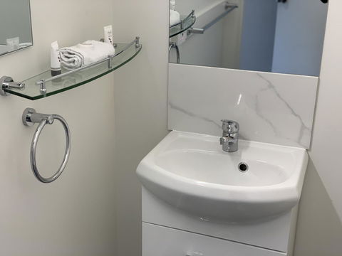 Orford Blue Waters Hotel - Hobart Tourism 3