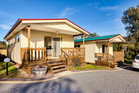 Wintersun Gardens Motel - Hobart Tourism 0