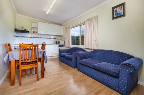 Wintersun Gardens Motel - Hobart Tourism 19