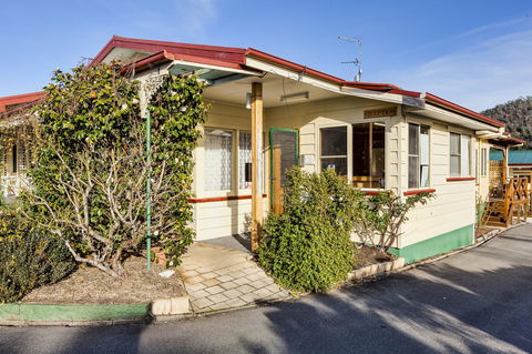 Wintersun Gardens Motel - Hobart Tourism 21