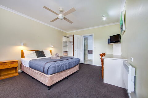 Wintersun Gardens Motel - Hobart Tourism 40