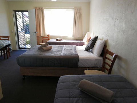 Wintersun Gardens Motel - Hobart Tourism 12