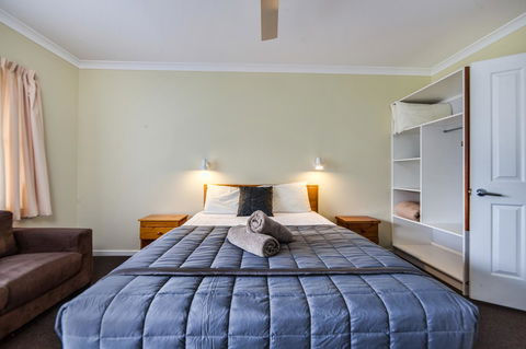 Wintersun Gardens Motel - Hobart Tourism 1