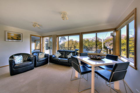 Freycinet Sanctuary 5 - Tourism TAS 1