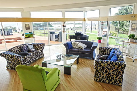 Diamond Island Resort - Hobart Tourism 12