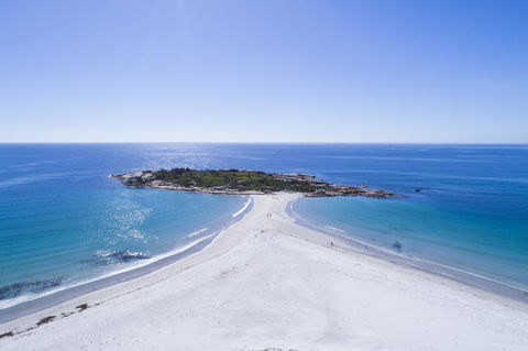Diamond Island Resort - Hobart Tourism 4