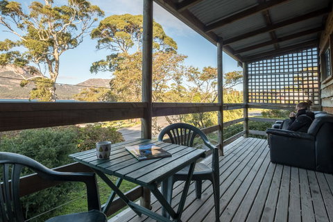 Freycinet Timber Cottage 1 - Tourism TAS 3
