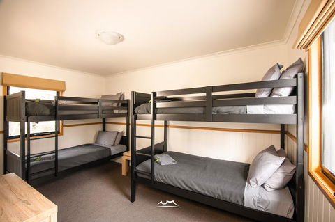 Cradle Mountain Wilderness Village - Hobart Tourism 1