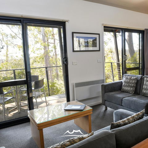 Cradle Mountain Wilderness Village - Hobart Tourism 6